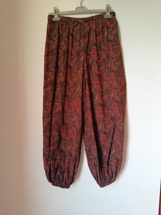 Pantalón bombacho Zara estampado