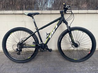 Bicicleta MTB BH Spike.