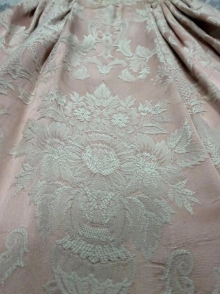 Traje de Fallera rosa pastel y blanco