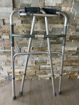 ANDADOR PLEGABLE ALUMINO
