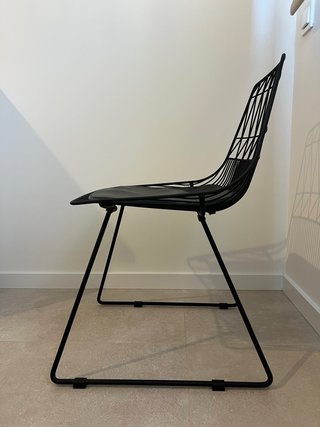 Silla de diseño negra