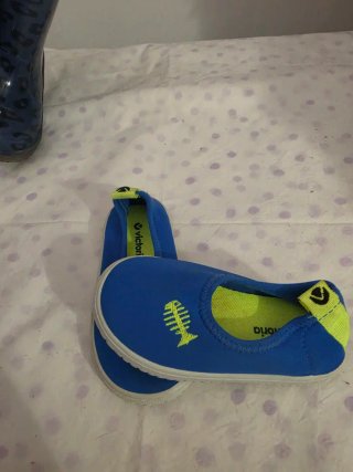Lote Zapatillas talla 20-21  todo a 15euros
