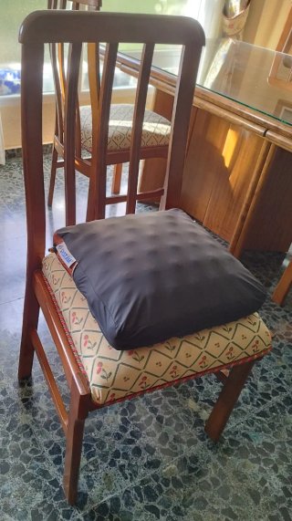 Cojín Antiescaras Negro y Naranja.