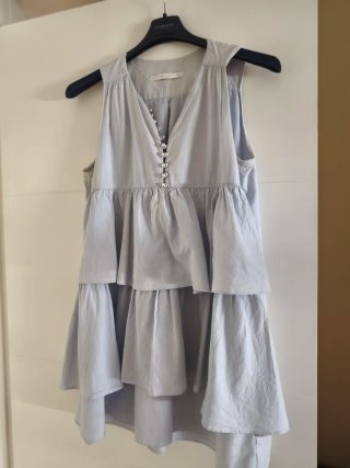 Vestido Zara azul con volantes