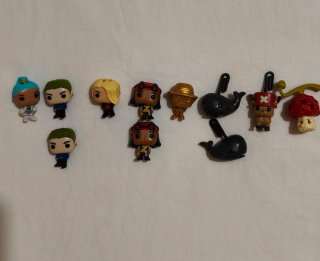 Kinder Joy x One Piece Figuras Coleccionables