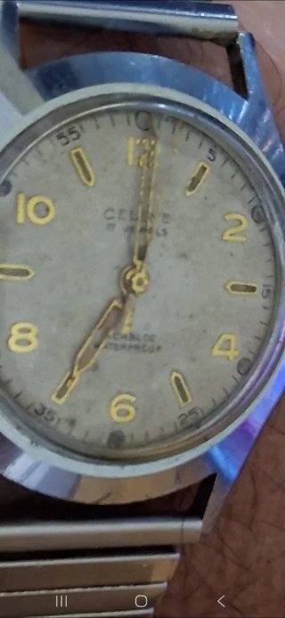 Reloj pulsera Celene cuerda 17 Jewels números oro
