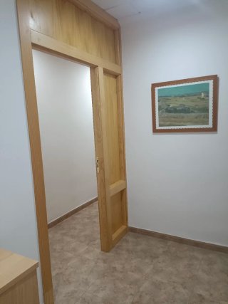 Cierre y puerta de madera interior