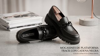 Mocasines negros plataforma con cadena