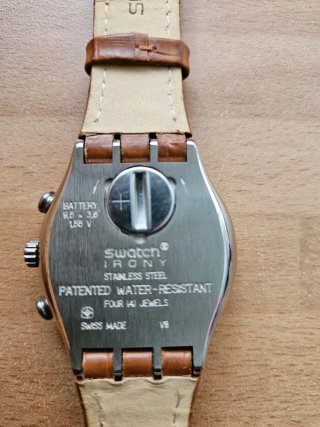 Reloj Swatch Irony Cronógrafo Marrón/Plata