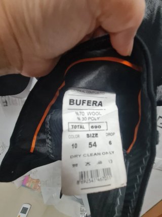 Traje de hombre negro y blanco