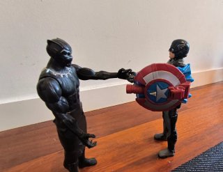 Muñecos Superhéroes y Personajes Varios