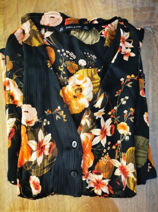 Vestido Zara floral talla S