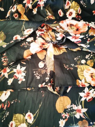Vestido Zara floral talla S