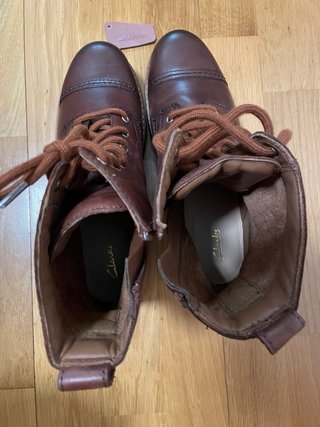 Botas medianas de Clarks