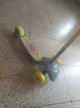 Patinete infantil 3 ruedas tiburón