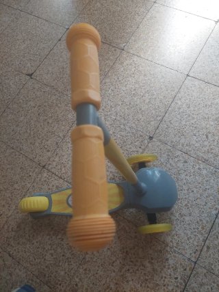 Patinete infantil 3 ruedas tiburón