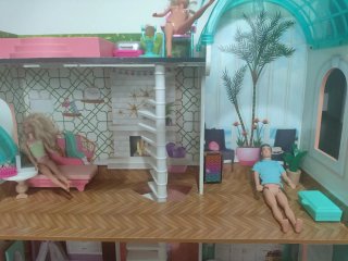 Casa de muñecas grande con accesorios