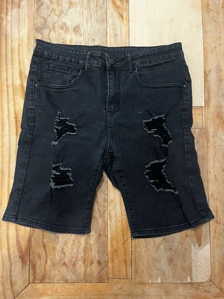 Bermuda vaquera SHEIN negra rota talla S