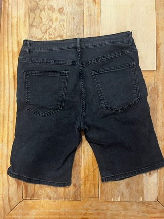 Bermuda vaquera SHEIN negra rota talla S