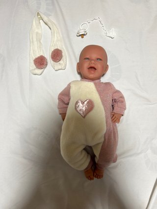 Bebé Reborn con accesorios