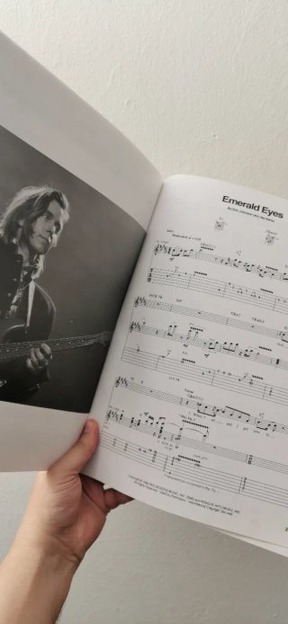 (TAB) Eric Johnson - Tones