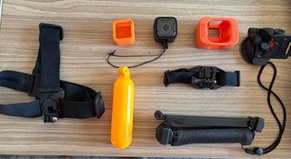 GoPro HERO5 Session + valigetta accessori + SD inc