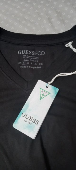 Camiseta Guess S Negra Nueva Sin Estrenar
