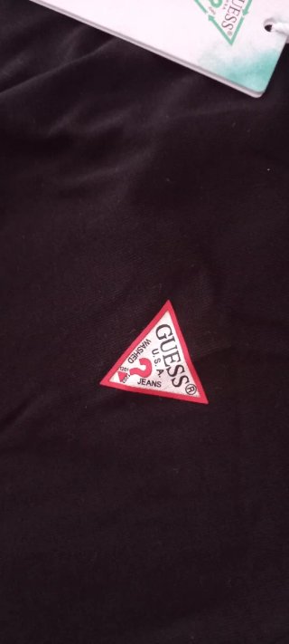 Camiseta Guess S Negra Nueva Sin Estrenar
