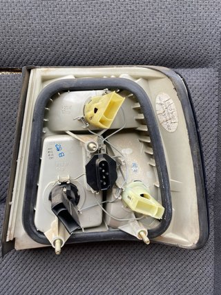 Piloto trasero BMW E34