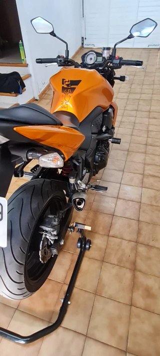 Kawasaki Z750 2010 Naranja