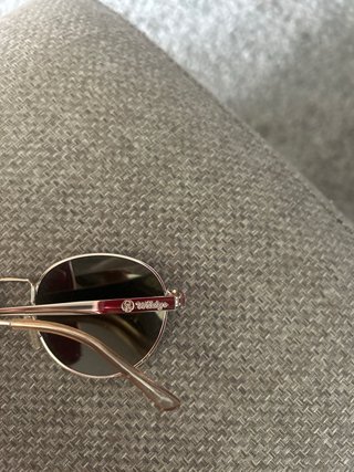 Gafas de sol polarizadas doradas