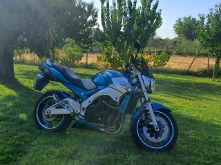Suzuki GSR600 Azul y Plata tel-696217594