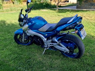 Suzuki GSR600 Azul y Plata tel-696217594