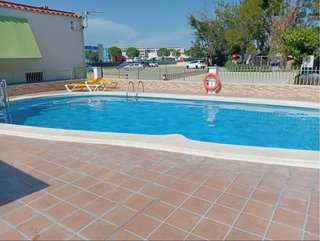 Caravana fija en camping