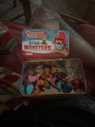 Caja Star Monsters Fusion Edition 16 piezas