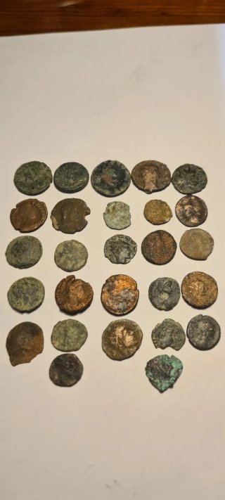 27 Monedas Bajo Imperio Romano