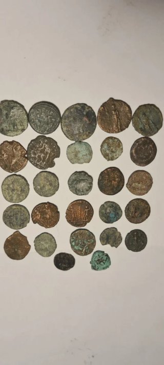 27 Monedas Bajo Imperio Romano