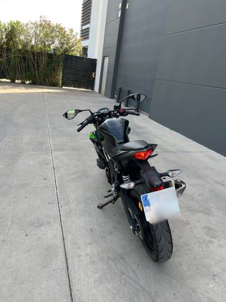 Kawasaki Z125 2024 · Excelente estado · Abs