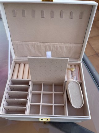 Scatola portagioie donna bianco e dorato