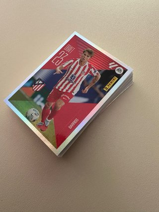 Álbum Liga Este 26-27 y 40 cromos