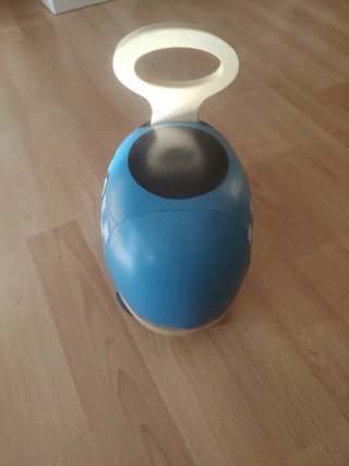 Correpasillos azul con diseño de coche