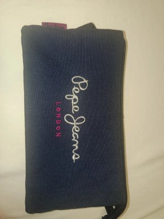 Conjunto mochila escolar y estuche Pepe Jeans