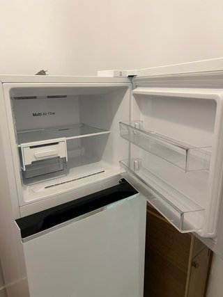 Frigorífico LG 2 puertas No Frost – 1 año – 217L