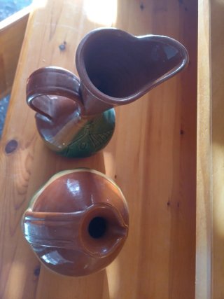 Set di 2 antichi vasi in ceramica