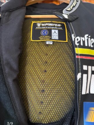 Mono Vipers 1 pieza Chesterfield Aprilia