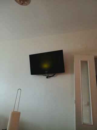 Samsung TV 32 pulgadas con soporte