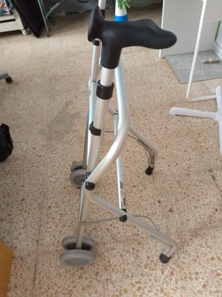 Andador para adultos plegable