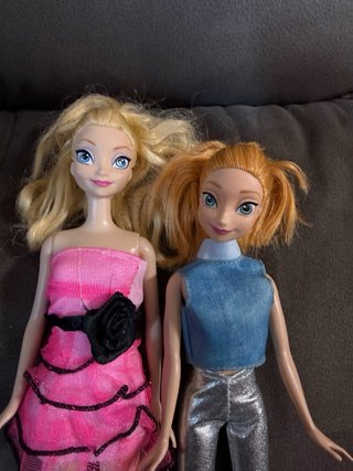 Muñecas Elsa y Anna