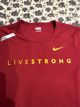 Camiseta Nike Livestrong Talla S Roja