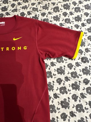 Camiseta Nike Livestrong Talla S Roja